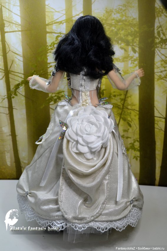 Сшила свадебное платье и куртку для Куклы Phicen