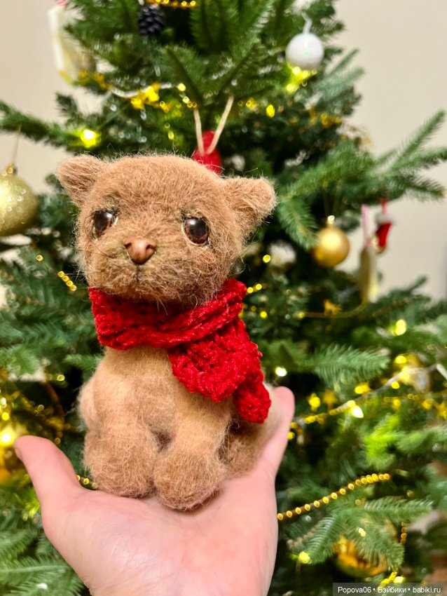 Новогодний котенок😊 — Вязаные игрушки и амигуруми: крючком