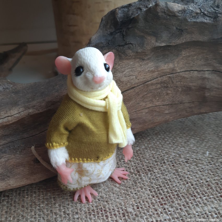 Знакомлюсь с вами — Авторские игрушки из разных материалов: синельная проволока