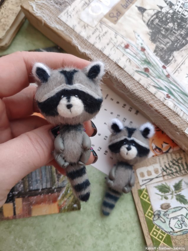 Шкодные еноты — Авторские украшения и аксессуары для кукол: фото (фото 6)