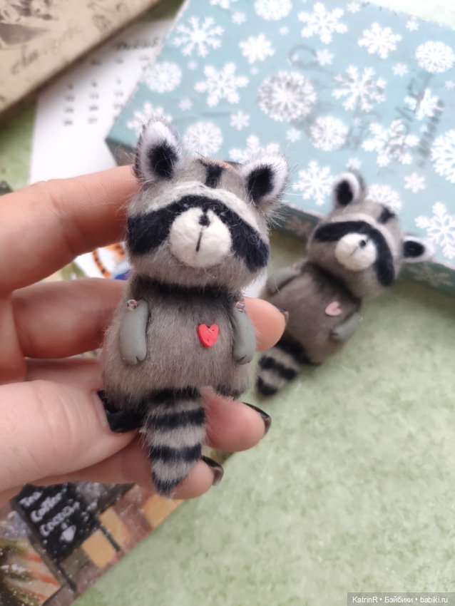 Шкодные еноты — Авторские украшения и аксессуары для кукол: фото (фото 2)