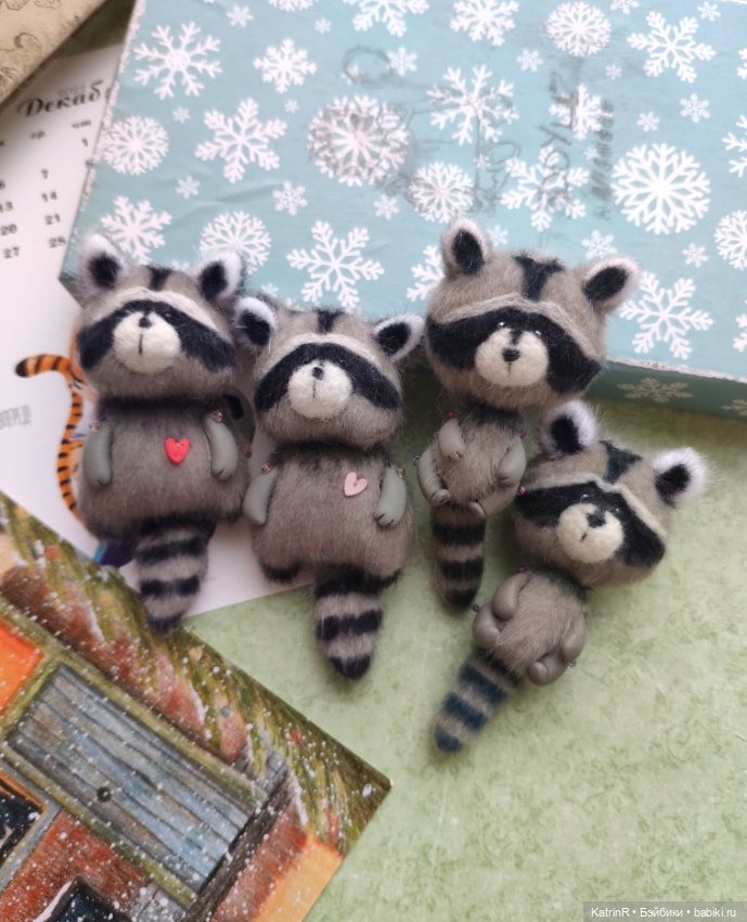 Шкодные еноты — Авторские украшения и аксессуары для кукол: фото (фото 3)