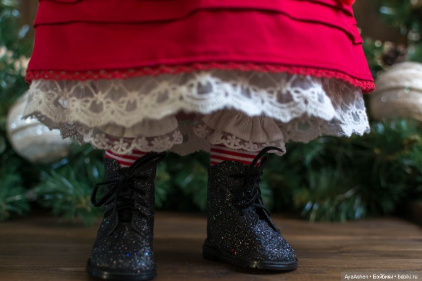Помощницы Дедушки Мороза — Одежда и обувь для кукол своими руками: фото