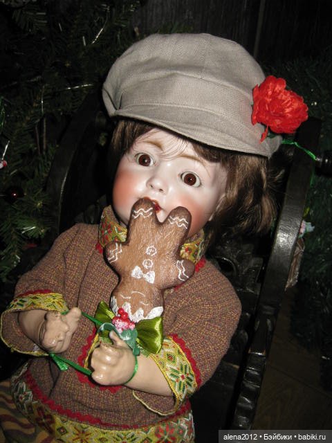 С миру по нитке, голому рубаха. И штанишки. И лапоточки