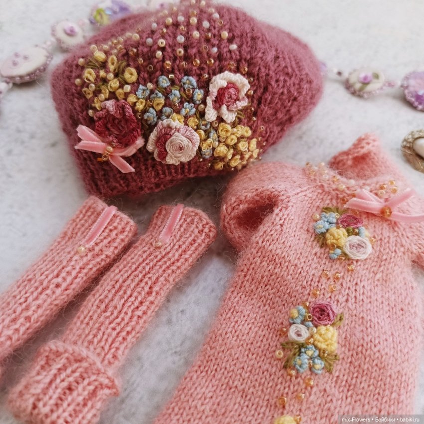 Вяжу куколкам.. Розовый — Одежда и обувь для кукол своими руками: фото
