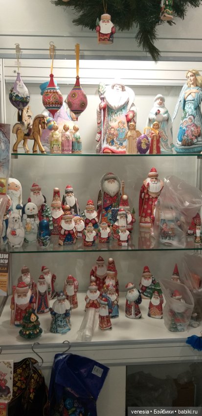 Куклы в экспоцентре на выставке "Ладья"