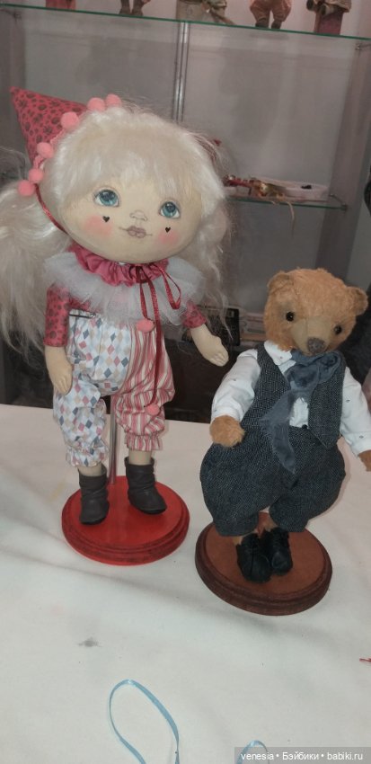Куклы в экспоцентре на выставке "Ладья"