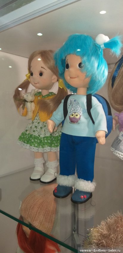 Куклы в экспоцентре на выставке "Ладья"