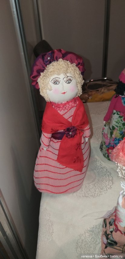 Куклы в экспоцентре на выставке "Ладья"