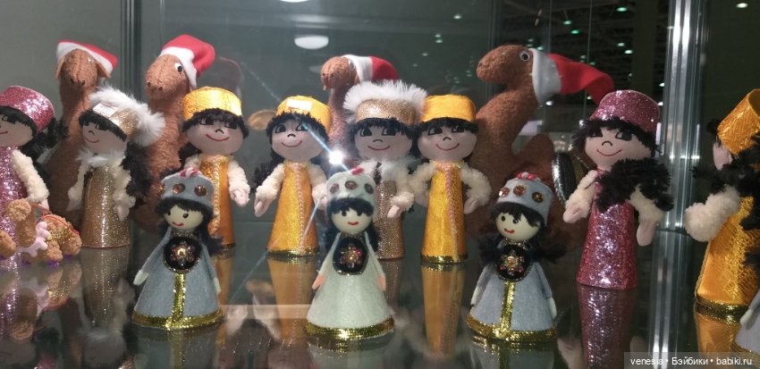 Куклы в экспоцентре на выставке "Ладья"