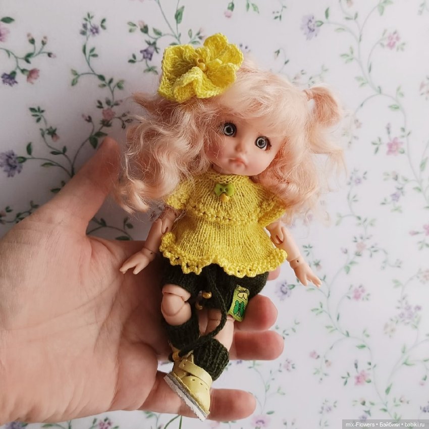 Вяжу куколкам.. Желто-зеленый топик (фото 8)