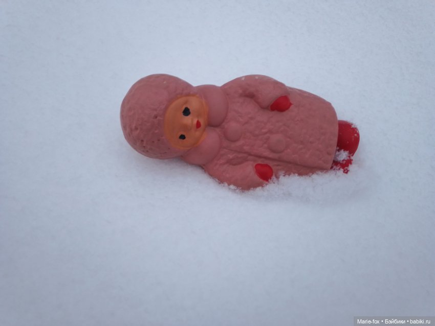 Малыши-укутыши по морозцу прогулялись