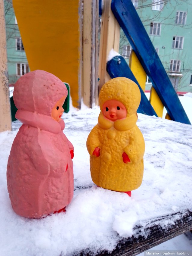 Малыши-укутыши по морозцу прогулялись