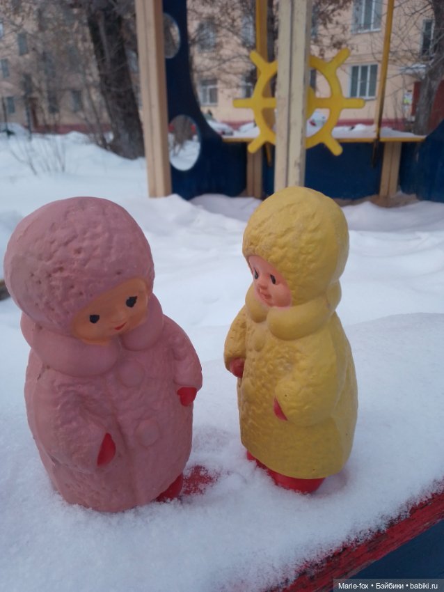 Малыши-укутыши по морозцу прогулялись