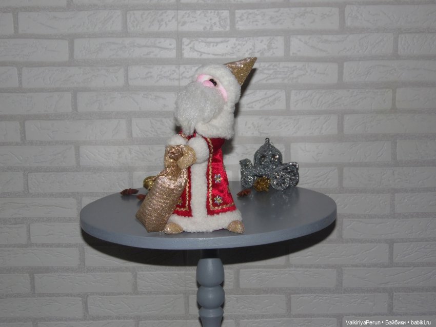 Дед Мороз — Авторские игрушки из разных материалов: синельная проволока