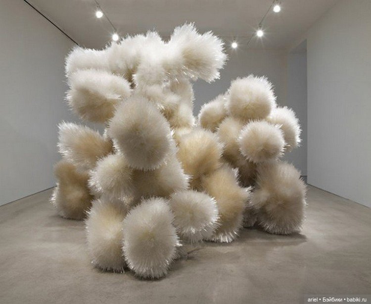 Скульптурные инсталляции Тары Донован (Tara Donovan) (фото 3)