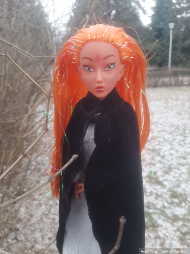 Под сенью увядших деревьев