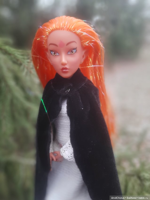 Под сенью увядших деревьев