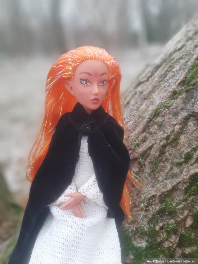 Под сенью увядших деревьев