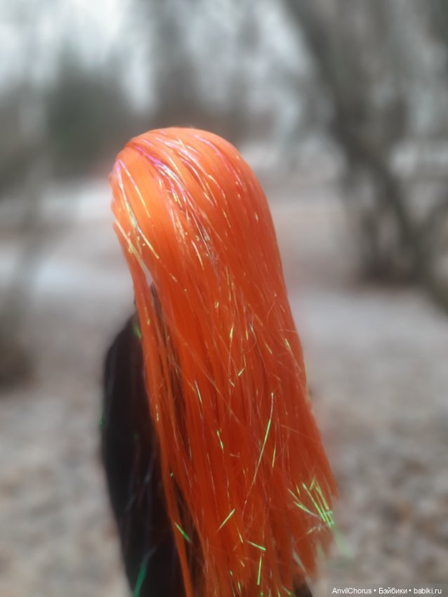 Под сенью увядших деревьев