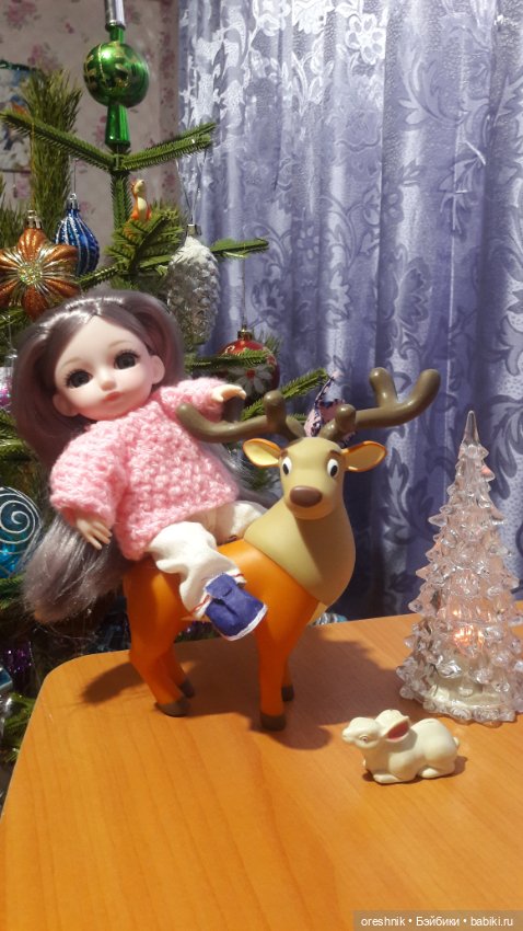 Новый Год подходит – ёлку в дом заводит (фото 8)