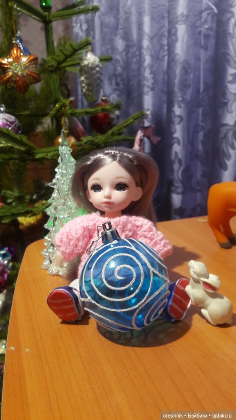 Новый Год подходит – ёлку в дом заводит (фото 10)