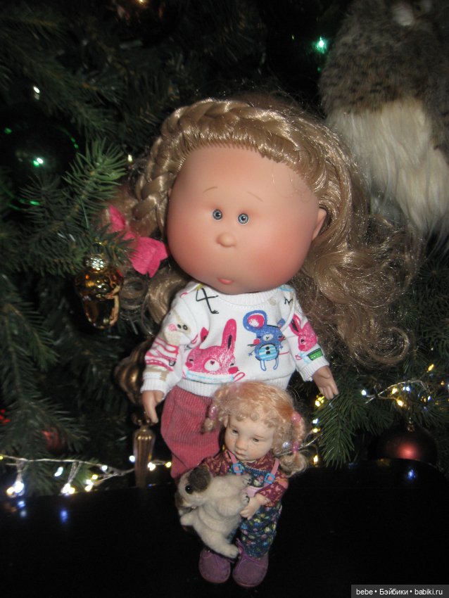 Выход в люди Маруси и Вареньки))