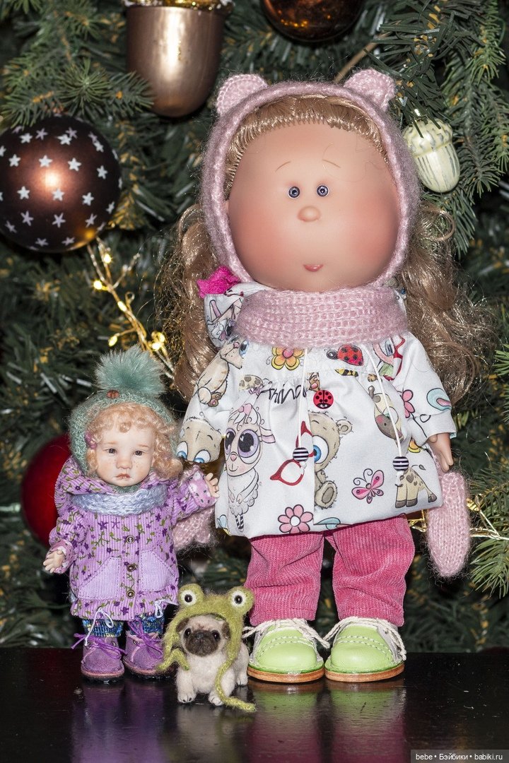 Выход в люди Маруси и Вареньки))