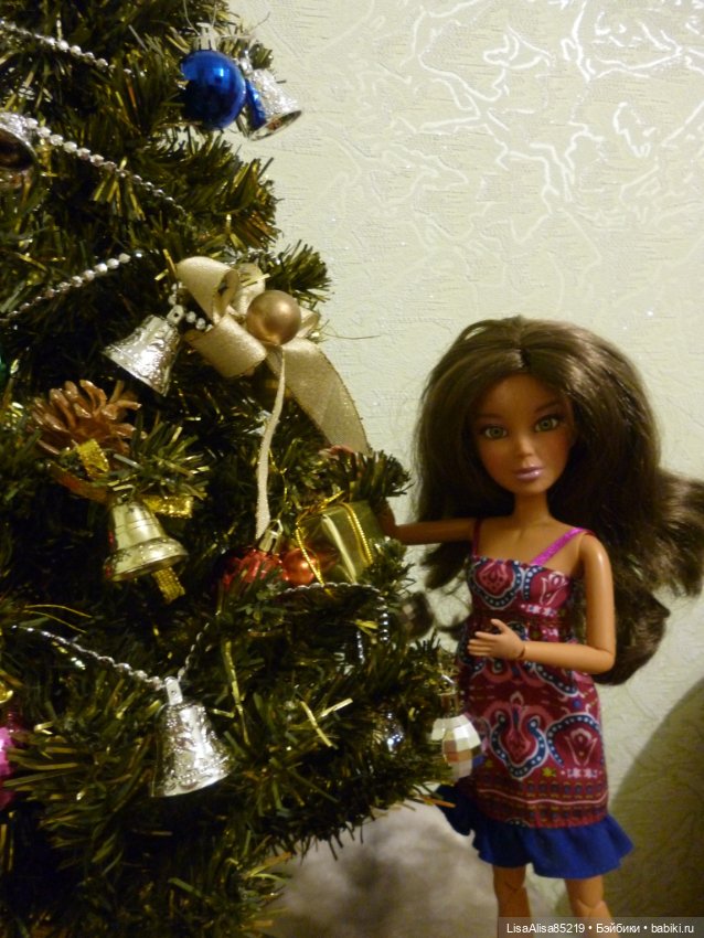 Предновогодняя суета или как мои девочки наряжали ёлочку 🎄