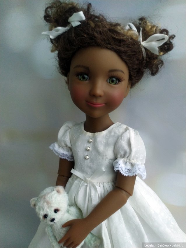 Майя Зайка с глазами Робин