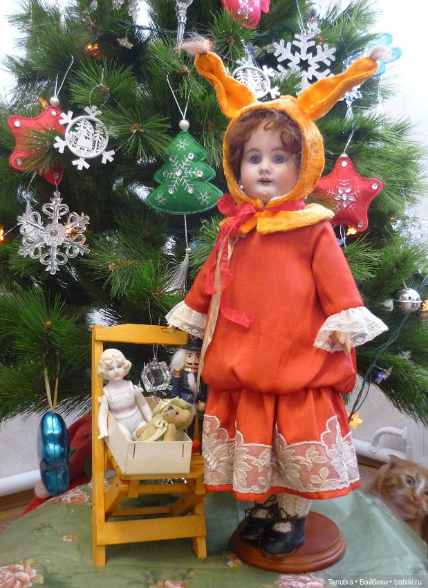 Что такое Новый год? Это все наоборот: ёлки в комнате растут, белки шишек не грызут (фото 5)