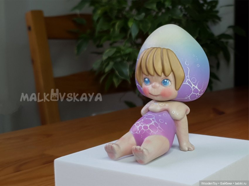 Деревянная девочка на ладошку (фото 4)