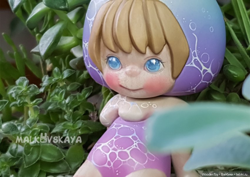 Деревянная девочка на ладошку (фото 8)