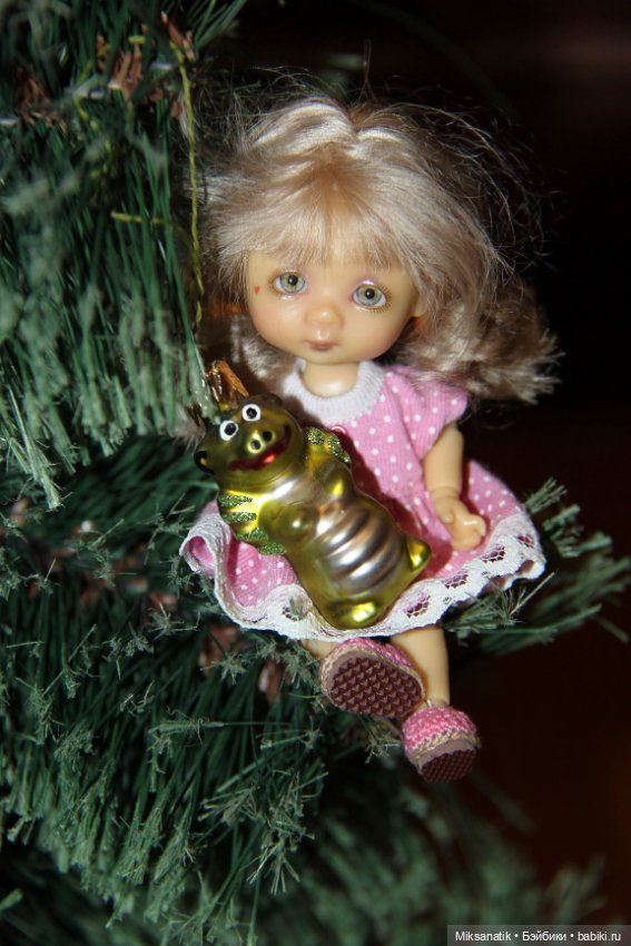 Ёлки по городу мчатся, счастье приносят людям