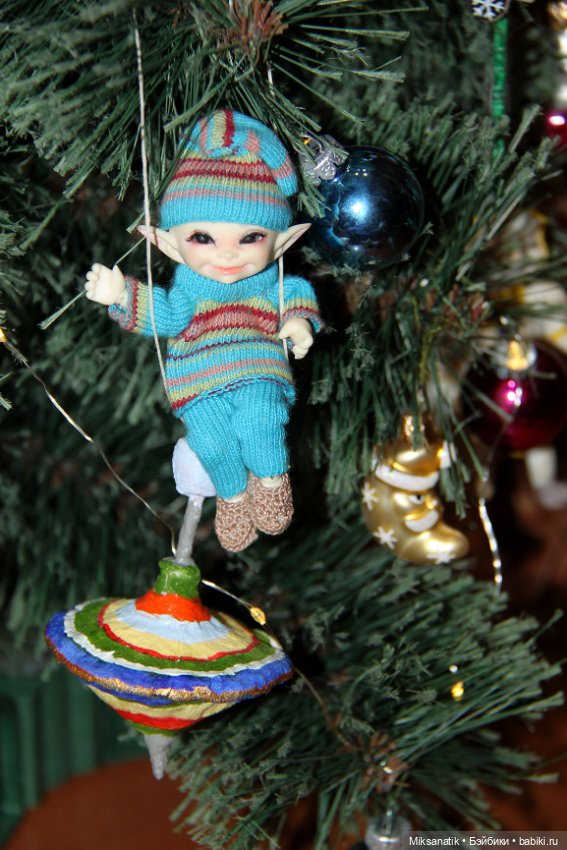 Ёлки по городу мчатся, счастье приносят людям