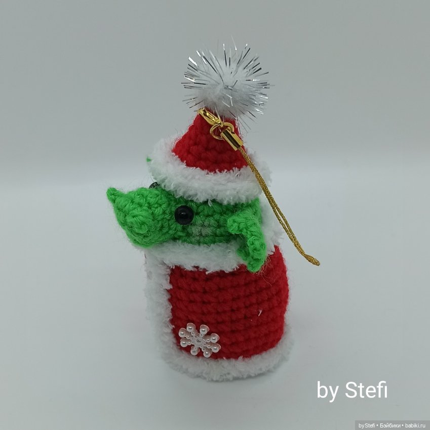 Дракошка в костюме Деда Мороза (фото 4)