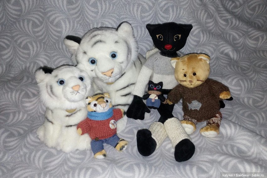 Тигры передают год котикам и зайцам (фото 7)