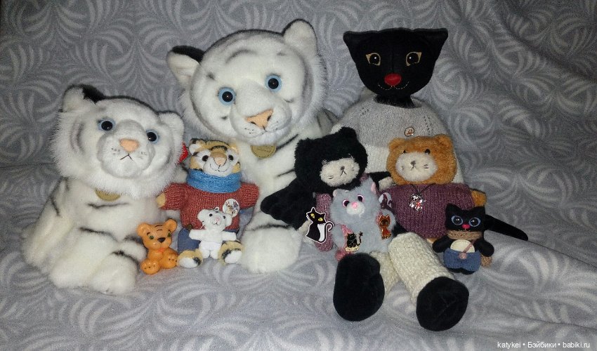 Тигры передают год котикам и зайцам (фото 2)