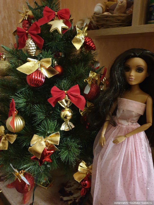 Наша ёлочка. Новогодний сюрприз для куколок Мокси тинз (фото 4)