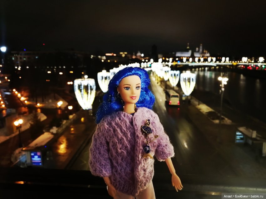 Огни праздничной Москвы — Аналоги Барби и куклы 1/6: клоны 90 (фото 2)