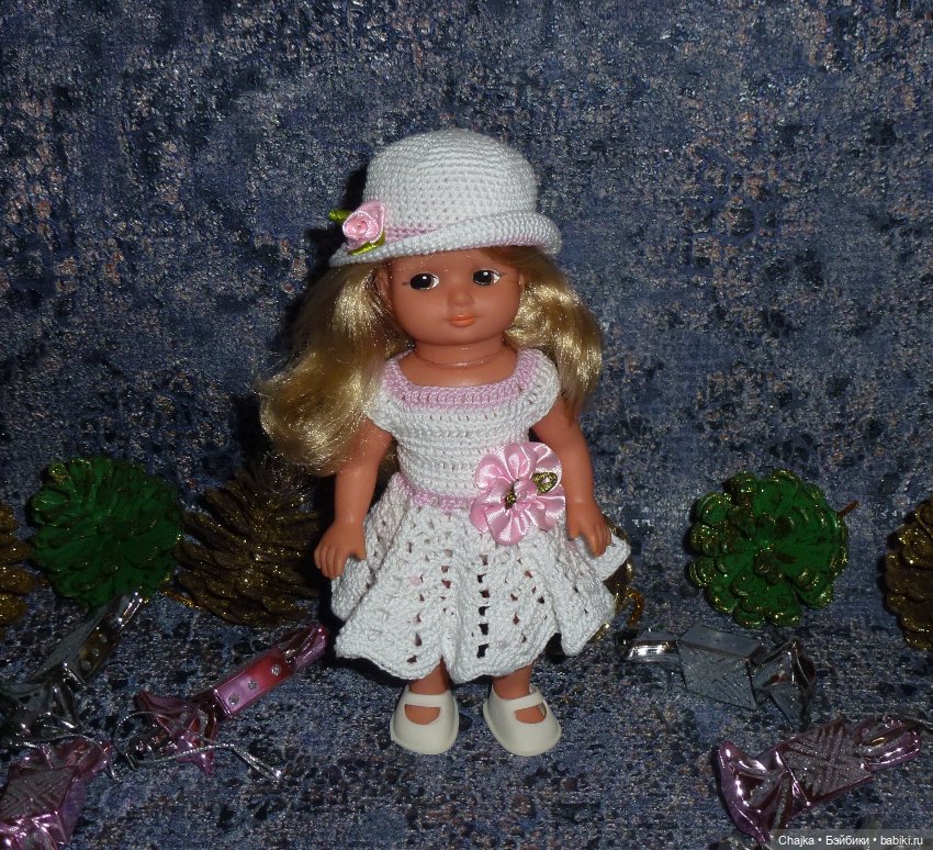 Авторский вязаный наряд на куклу ГДР 19 см (AHG) (фото 2)