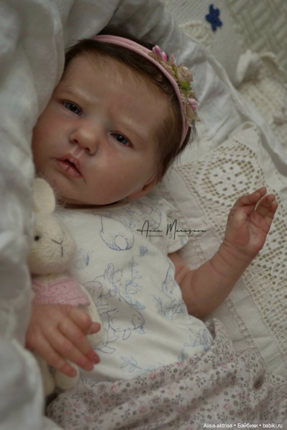 Первая куколка 2023 года - малышка Элли Сью