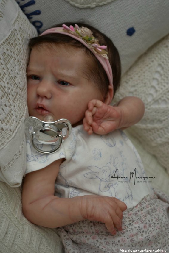 Первая куколка 2023 года - малышка Элли Сью