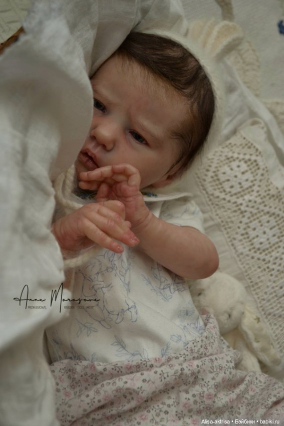 Первая куколка 2023 года - малышка Элли Сью