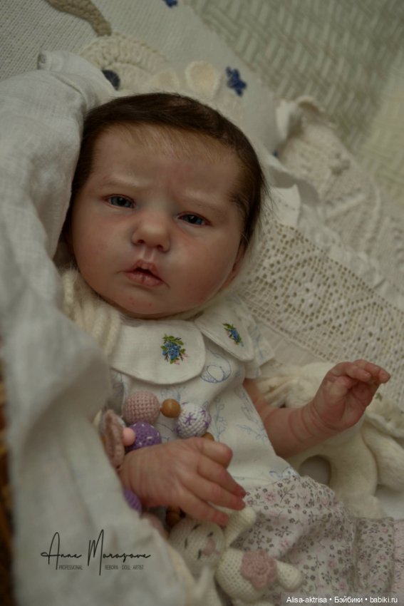 Первая куколка 2023 года - малышка Элли Сью