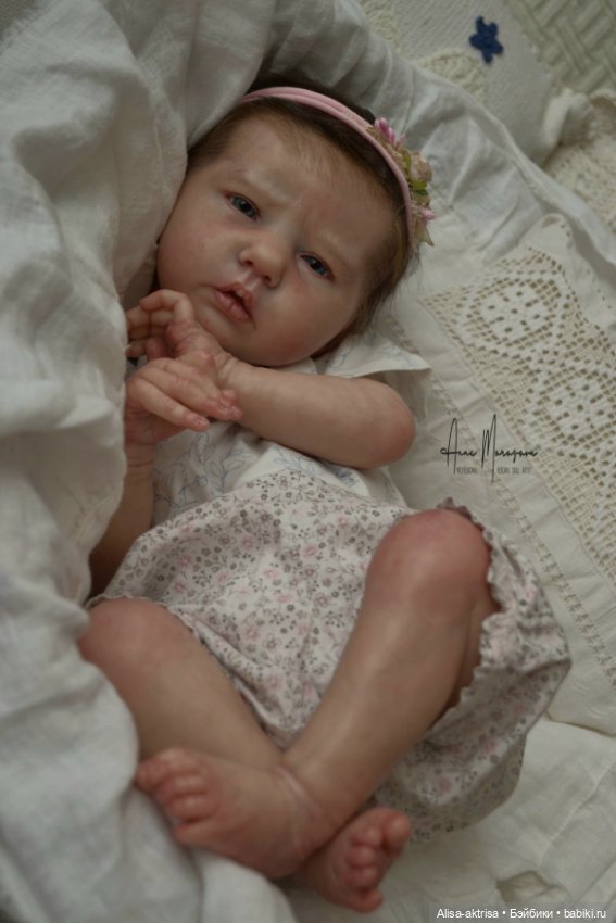 Первая куколка 2023 года - малышка Элли Сью