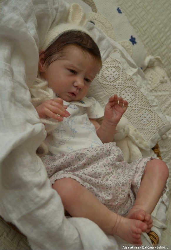 Первая куколка 2023 года - малышка Элли Сью