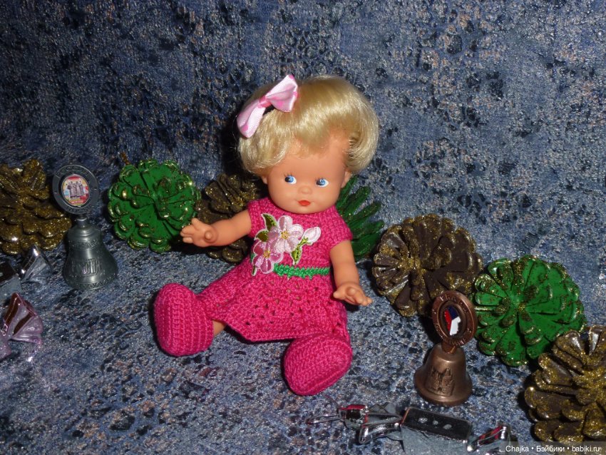 Вязаный наряд "Малиновое Счастье" на кукол косолапок и кисс ми - 17 см и 18 см (фото 9)