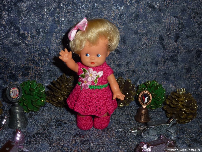 Вязаный наряд "Малиновое Счастье" на кукол косолапок и кисс ми - 17 см и 18 см (фото 8)