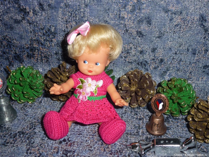 Вязаный наряд "Малиновое Счастье" на кукол косолапок и кисс ми - 17 см и 18 см (фото 7)